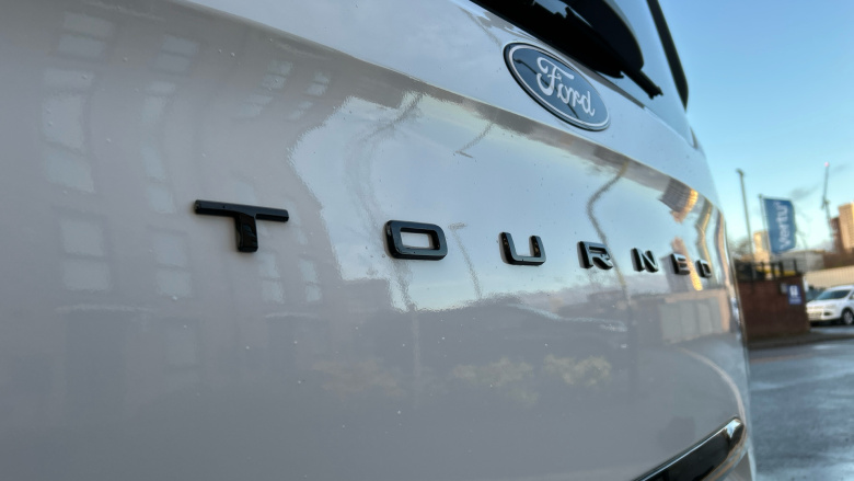 Ford Tourneo Custom 320 L1 Diesel Fwd 2.0 EcoBlue 136ps H1 Titanium 8 seater Auto